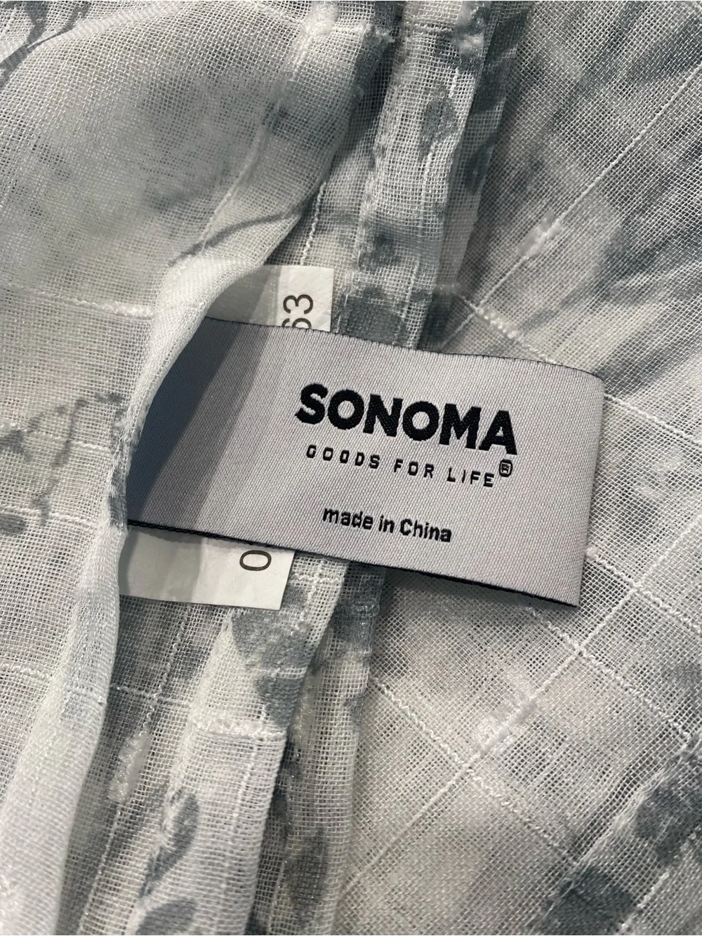 New/Unused Sonoma Sheer Fabric Gray/White Wildflower Print Shower Curtain